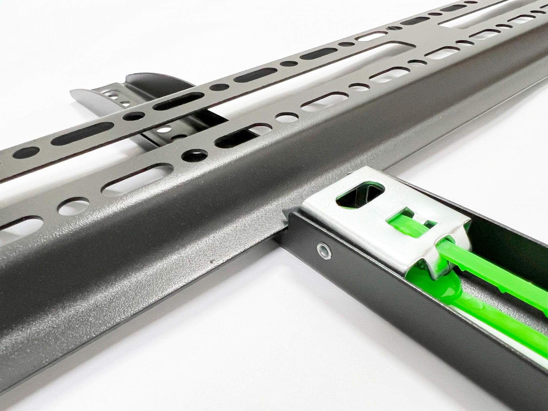 Giá Treo Tivi Sát Tường Ergotek E93 40–70 Inch