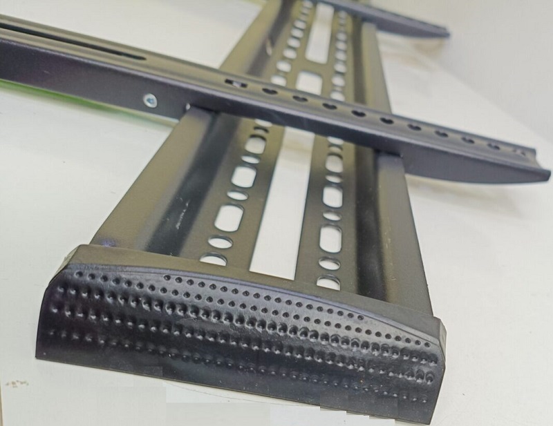 gia-treo-tivi-sat-tuong-sieu-mong-ergotek-e93-40-70-inch-h4