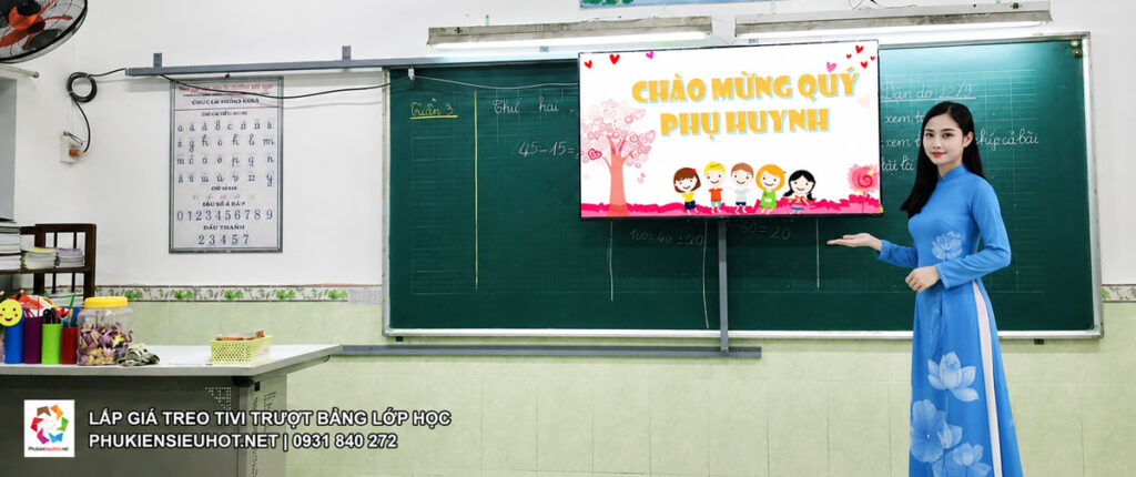 Lắp giá treo tivi trượt bảng cho lớp học tại TPHCM chuyên nghiệp bảo đảm