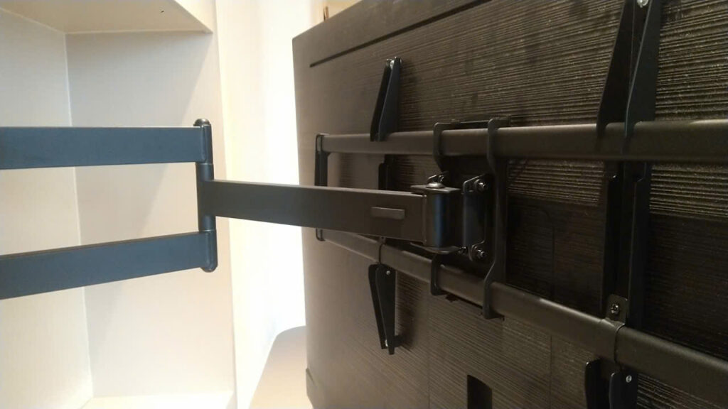 thực tế giá treo tivi xoay SP2G 