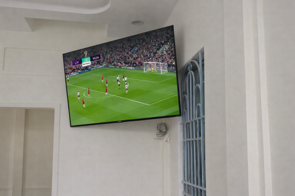 lắp thực tế Giá Treo Tivi Xoay vuông góc 90 độ Ergotek E900 TV 47-90inch